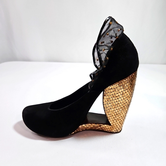 Marc Jacobs Vintage Block Wedge Cutout Black Suede shoes size 38.5 (8.5) - Picture 4 of 7